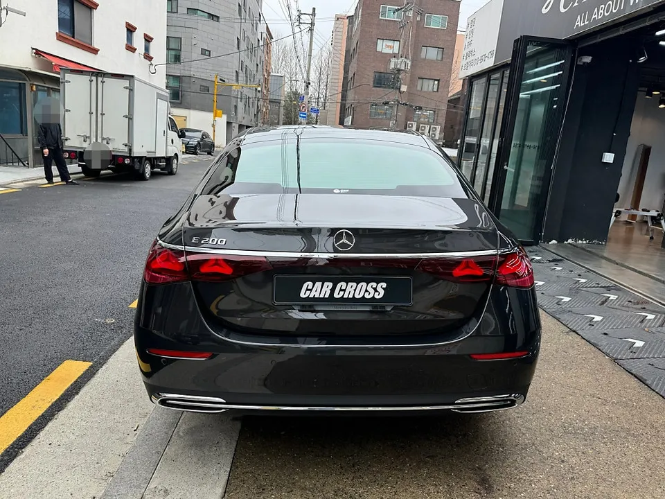 Mercedes-Benz E200のPPF施工事例｜費用目安・仕上がり 施工写真 3