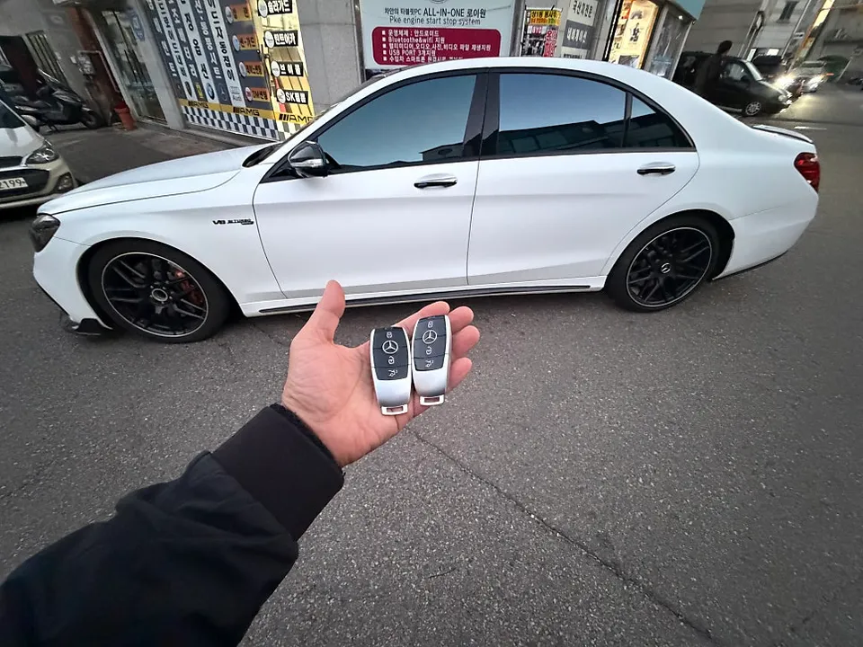 Mercedes-Benz S63 AMG oem options - Mercedes-Benz S63 AMG OEM Options Review — Upgrade Cost photo 3