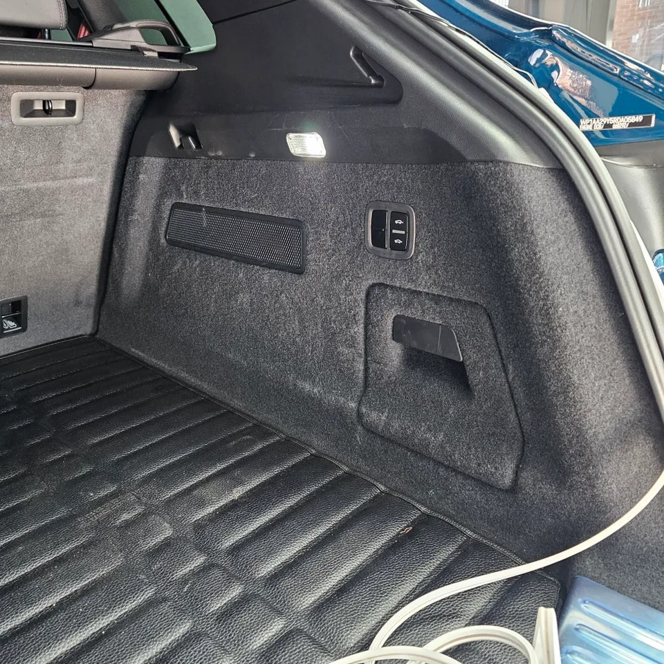 Porsche Cayenne car audio - Porsche Cayenne Car Audio Upgrade Review — Enhanced Clarity photo 6