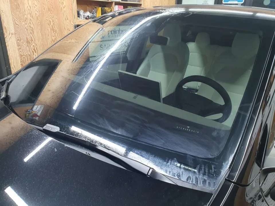 Tesla Model Yのカーフィルム施工事例｜費用目安・仕上がり 施工写真 3-2