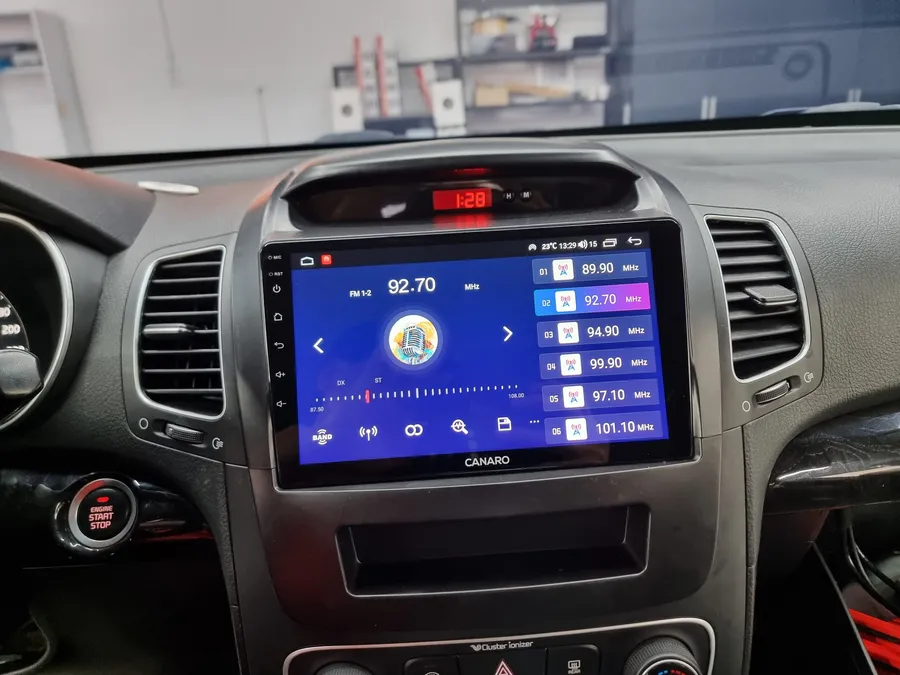 Kia All New SorentoのAndroid Auto・CarPlay取付事例 施工写真 3-2