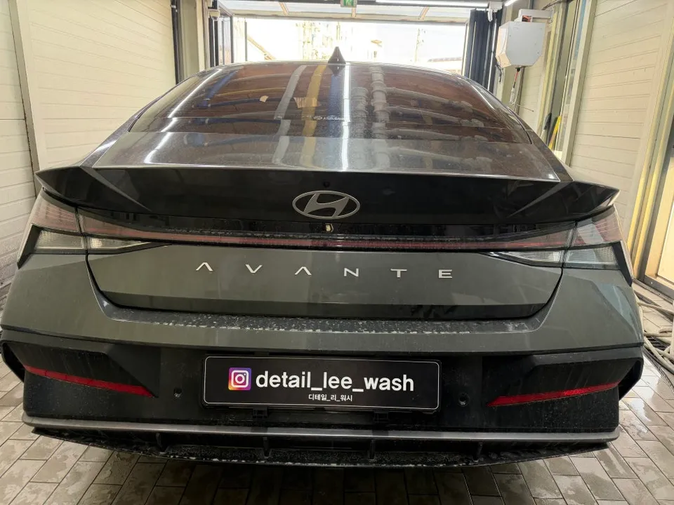 Hyundai Elantra CN7のガラスコーティング事例|費用目安・仕上がり 施工写真 1-3