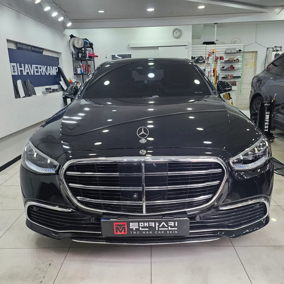 メルセデス・ベンツ Sクラス W223 カーラッピング事例 施工写真 2-1