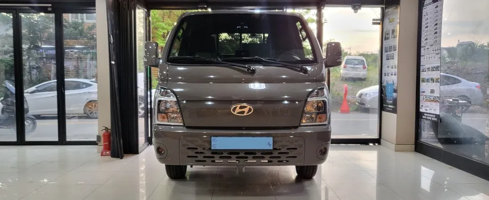 Hyundai Porter 2 ambient lighting installation result