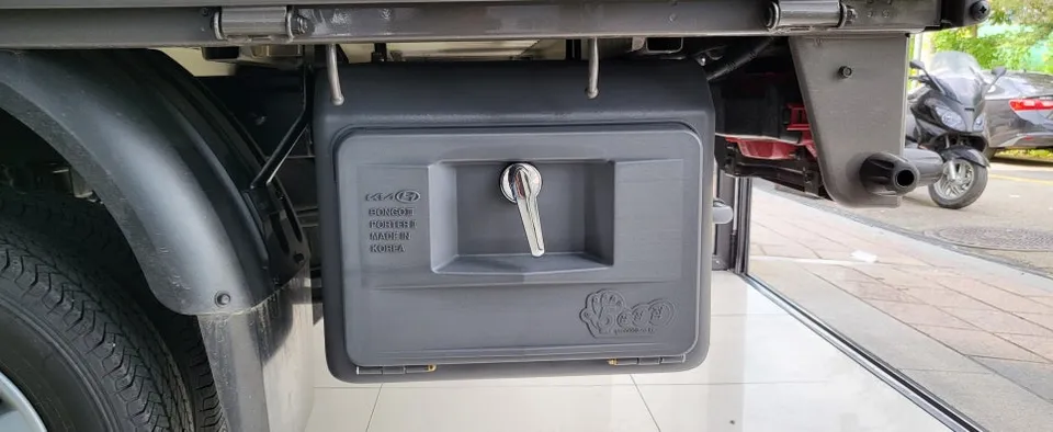Hyundai Porter 2 ambient lighting - Hyundai Porter 2 Ambient Lighting Review: Cost & Results photo 4