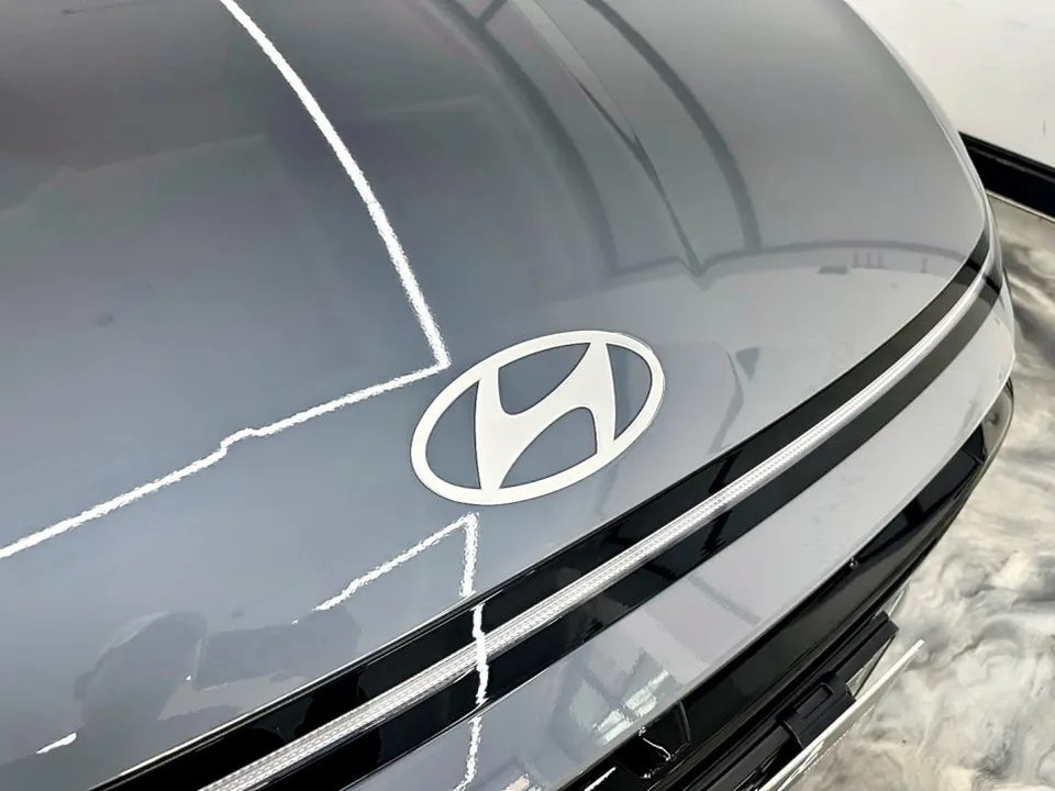 Hyundai Sonata DN8のカーラッピング事例：費用目安と仕上がり 施工写真 2-2