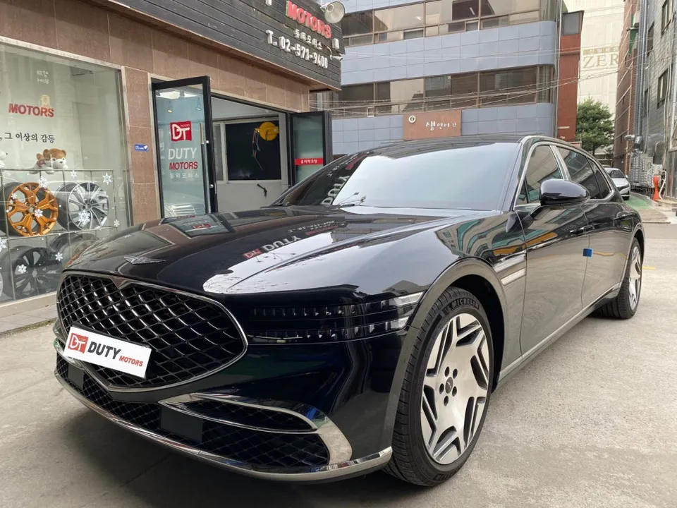 Genesis G90 Wheel Repair & Painting Review - Flawless Finish
