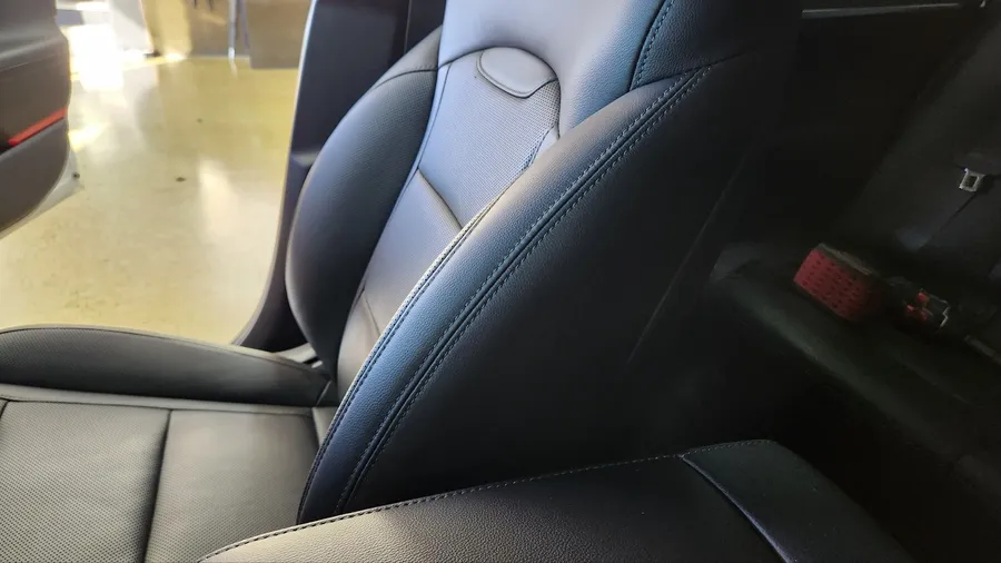 Hyundai Azera Passenger Seat Walk-In Switch Installation photo 2