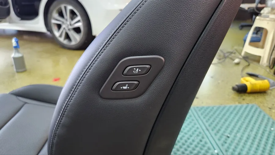 Hyundai Azera oem options - Hyundai Azera Passenger Seat Walk-In Switch Installation photo 3