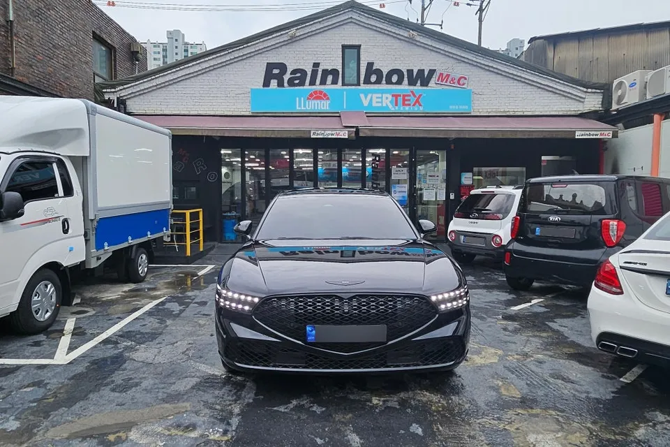Genesis G90 window tinting - Genesis G90 Window Tinting Review — Premium Finish photo 4