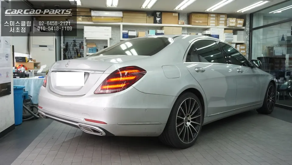 Mercedes-Benz S350のAndroid Auto・CarPlay取付事例 施工写真 1-2
