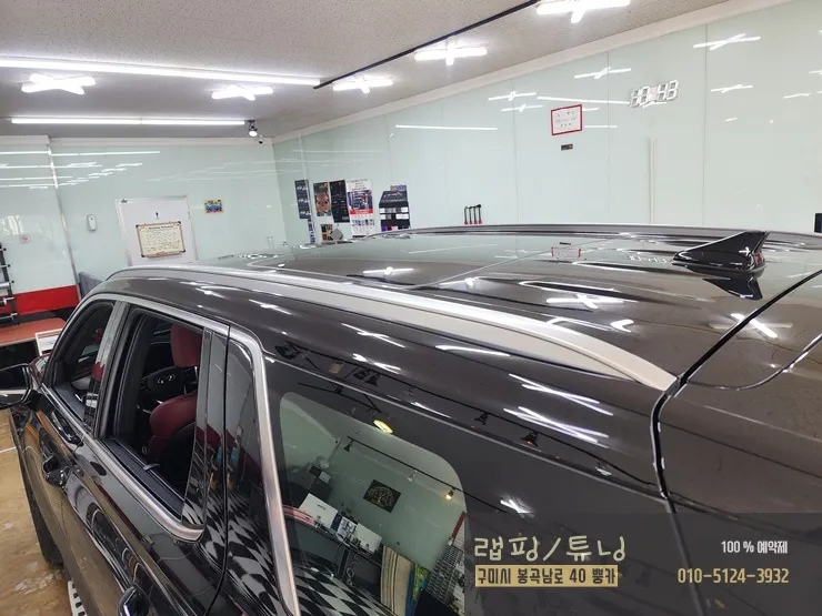 Hyundai Palisadeのカーラッピング事例|クロームパーツのブラックアウト 施工写真 2-2