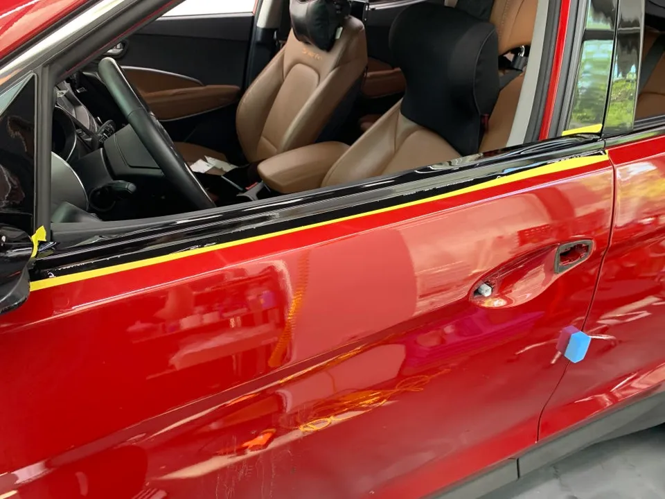 BMW M3のカーラッピング事例｜クロームパーツの引き締め 施工写真 3-2