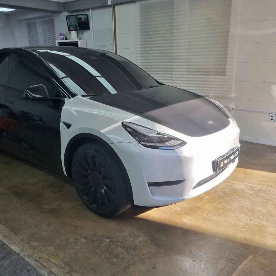 Tesla Model Yのカーラッピング事例|費用目安・仕上がり 施工写真 3-1
