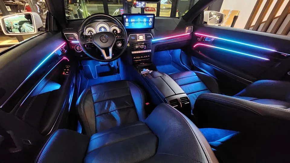 Mercedes-Benz E-Class Cabriolet ambient lighting - Mercedes-Benz E-Class Cabriolet Ambient Lighting Review — Cost photo 4