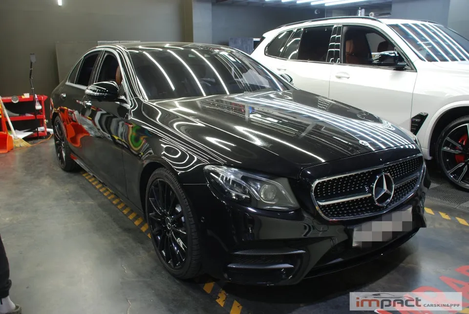 Mercedes-Benz Eクラスのカーラッピング事例:費用目安・仕上がり 施工写真 1-1