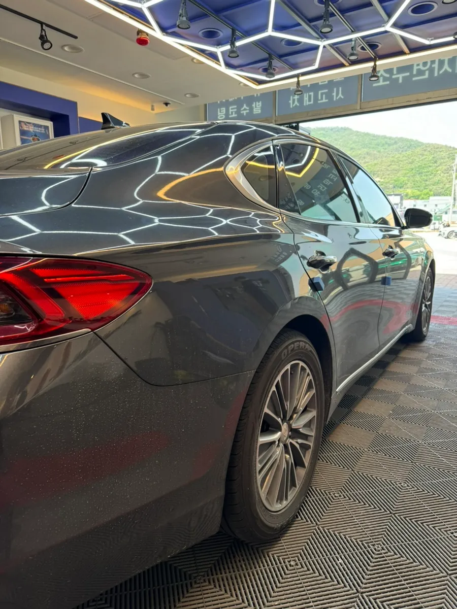 Hyundai Grandeur IGのガラスコーティング事例|費用目安・仕上がり 施工写真 2-3