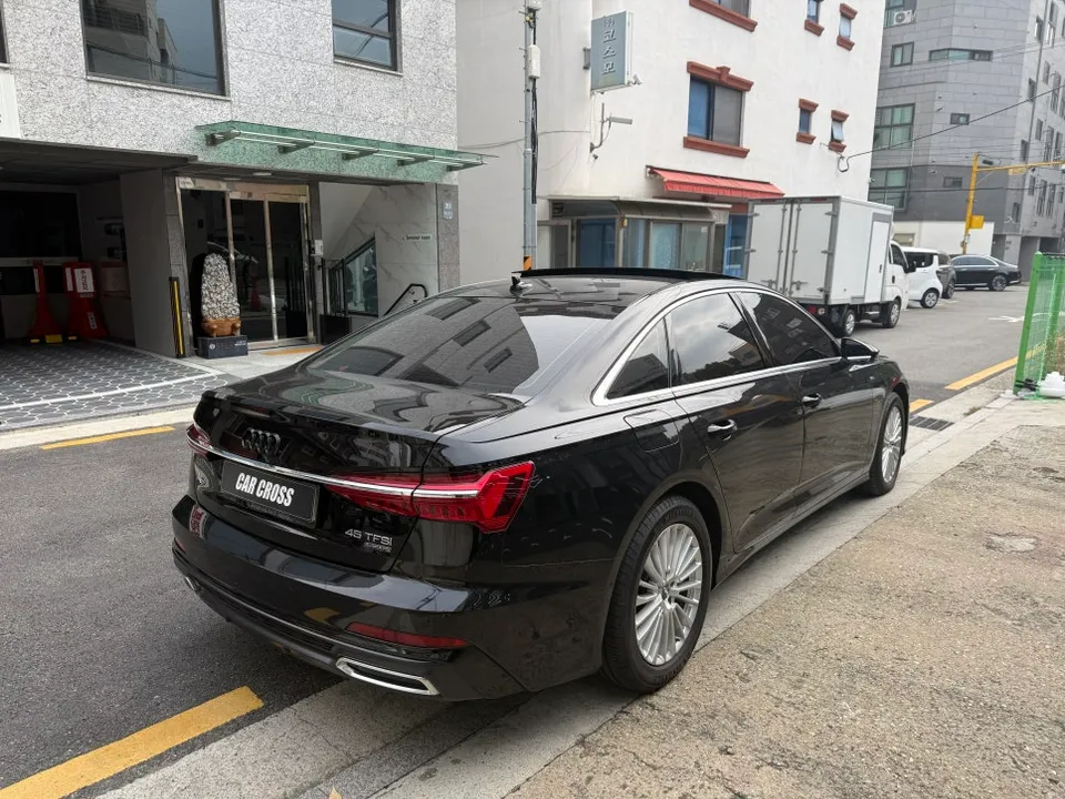 Audi A6のカーラッピング事例|クロームメッキのブラックアウト 施工写真 2-2