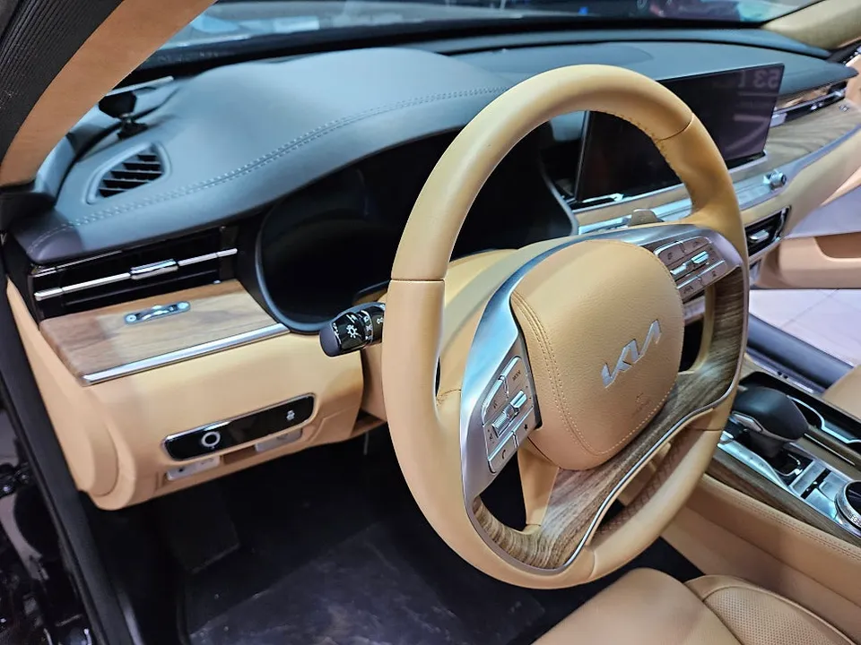 Kia K900のガラスコーティング事例 施工写真 1-2