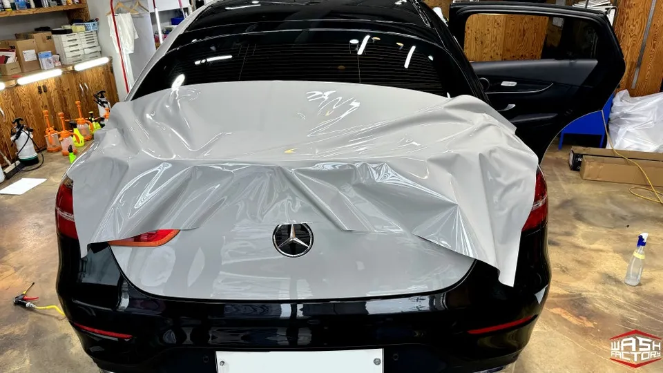 Mercedes-Benz GLCのカーラッピング事例|AXチョークグレー 施工写真 1-3