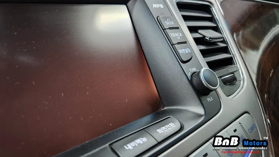 Genesis BHのAndroid Auto・CarPlay取付事例 施工写真 3-1