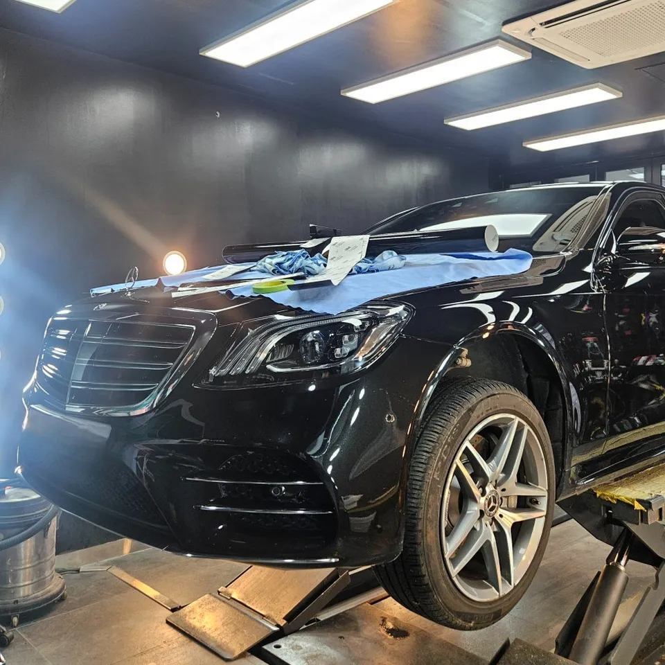 Mercedes-Benz S-Classのカーラッピング事例|費用目安・仕上がり 施工写真 3-3