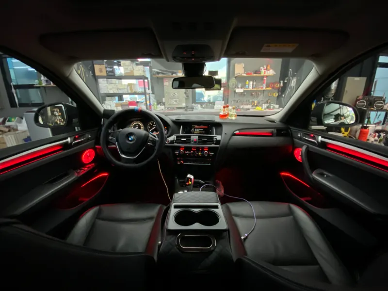 BMW X4 ambient lighting - BMW X4 Ambient Lighting Review — Luxurious Interior Upgrade photo 4