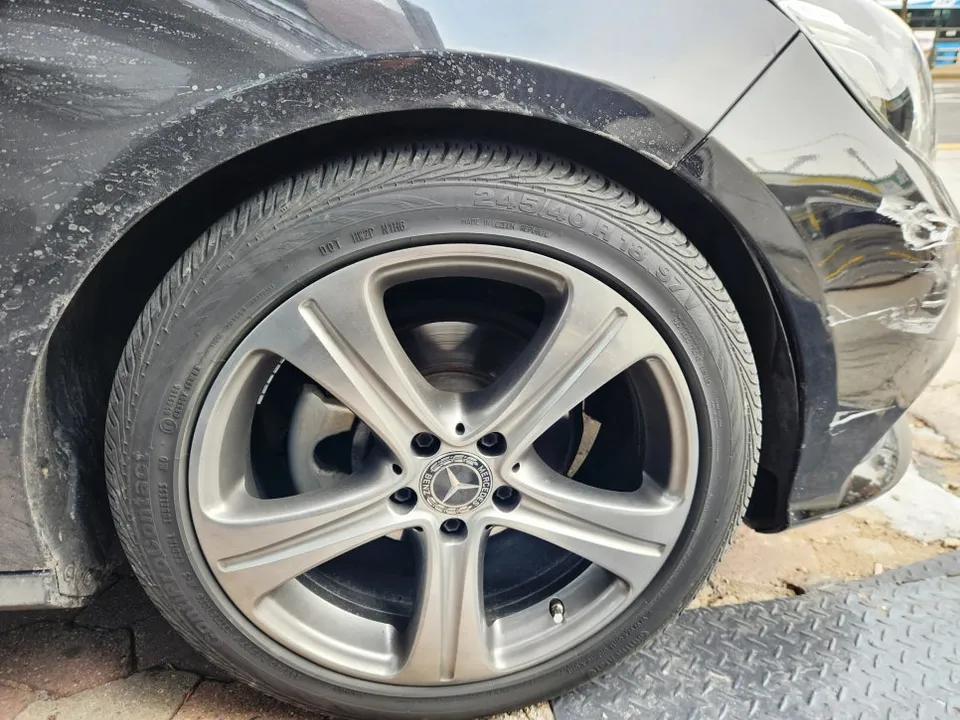 Mercedes-Benz E-Class body repair - Mercedes-Benz E-Class Body Repair & Painting Review photo 3