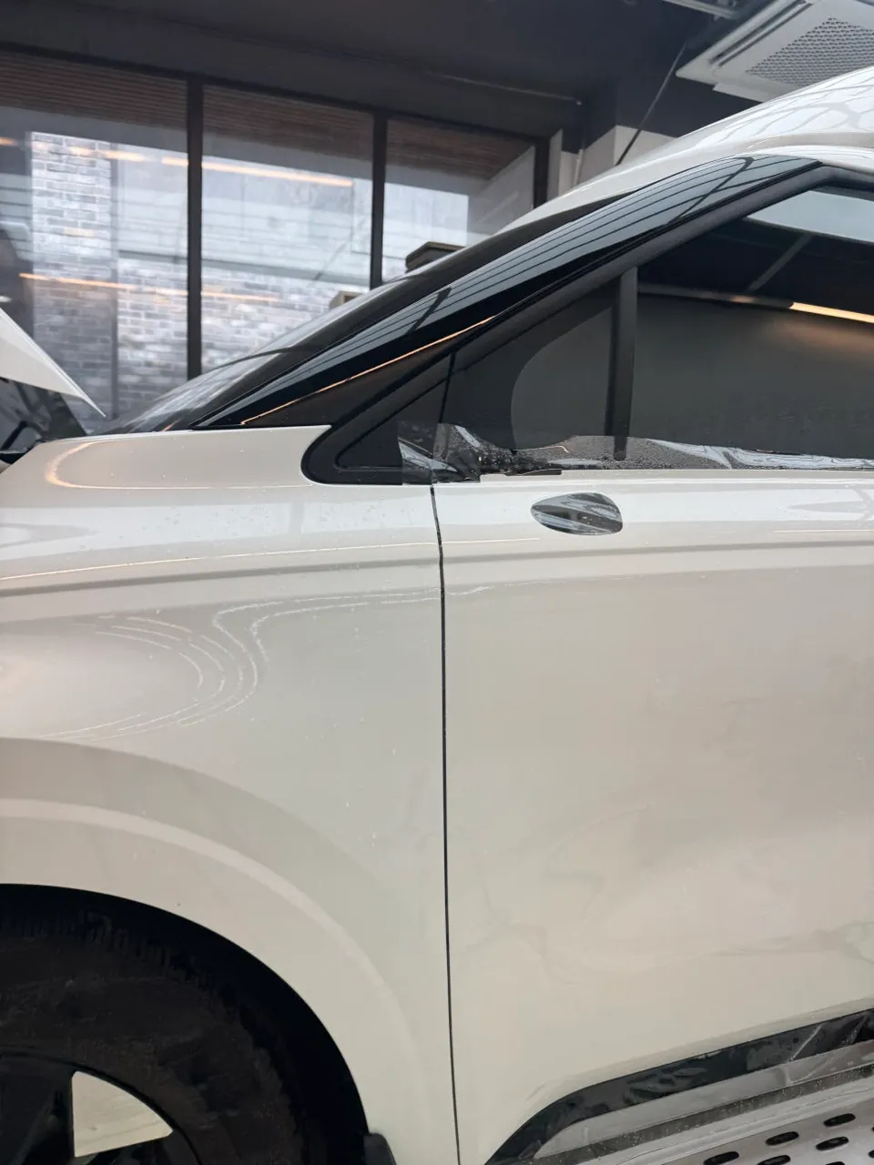 Kia CarnivalのPPF施工事例|費用目安・仕上がり 施工写真 1-3