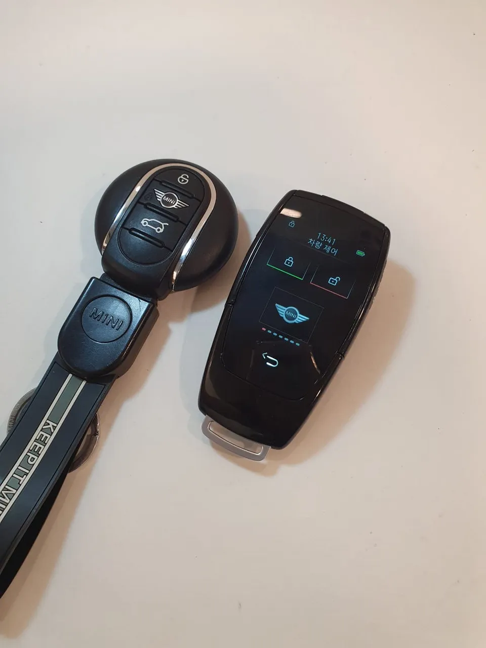MINI MINI Cooper oem options - MINI MINI Cooper OEM Options Review: LCD Key Upgrade Cost photo 3