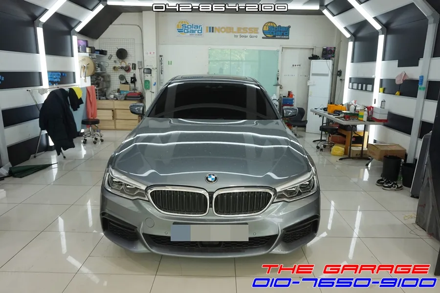 BMW 5 Series G30 dash cam installation result