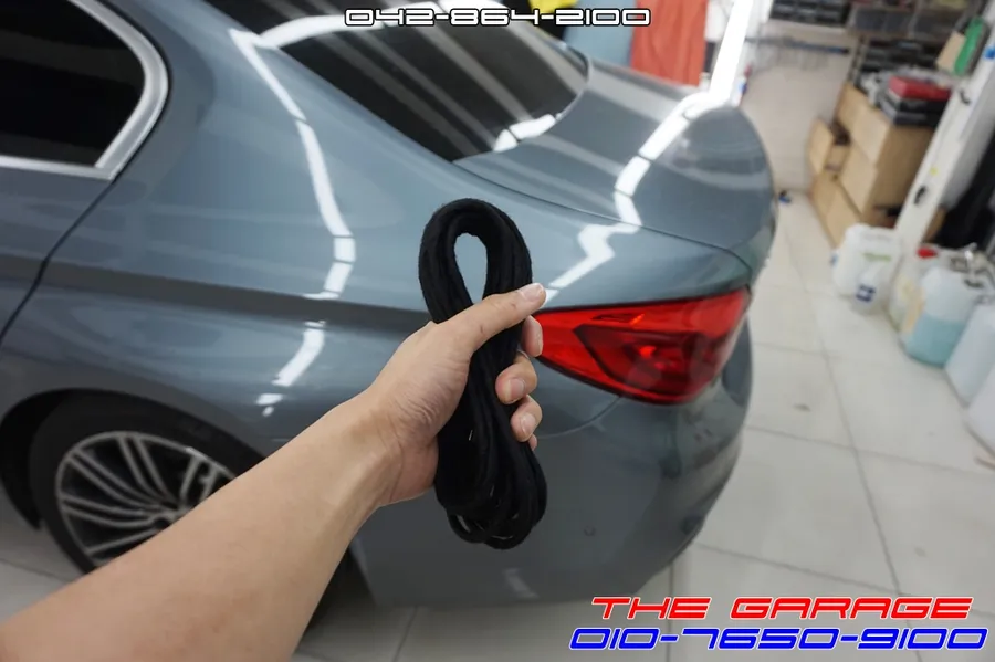BMW 5 Series G30 dash cam - BMW 5 Series G30 Dash Cam Installation Review photo 3