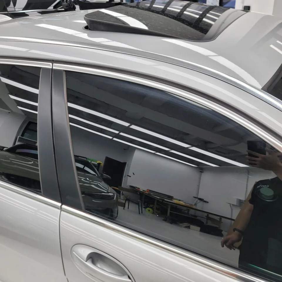 BMW 7 Seriesのカーラッピング事例|費用目安・仕上がり 施工写真 3-1