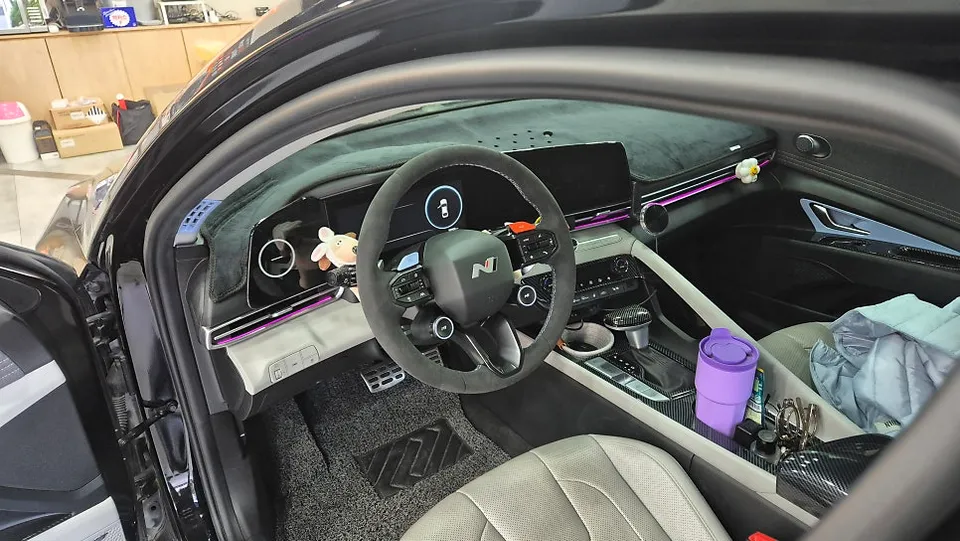 Hyundai Elantra CN7 steering wheel - Hyundai Elantra CN7 Steering Wheel Customization Review photo 3