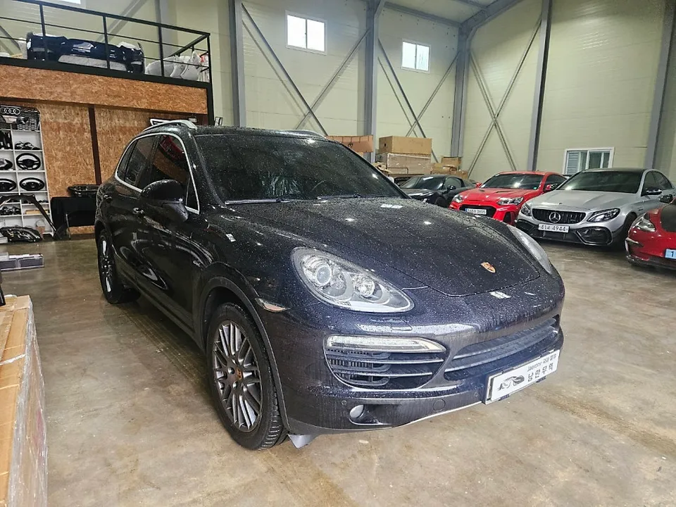 Porsche Cayenne 958 body kit - Porsche Cayenne 958 Body Kit Installation Review photo 3