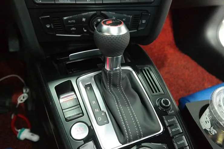 Audi A5 RS steering wheel - Audi A5 RS Steering Wheel Customization Review photo 5