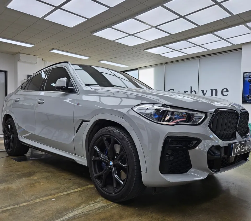 BMW X6のカーラッピング事例|費用目安・仕上がり 施工写真 2-2