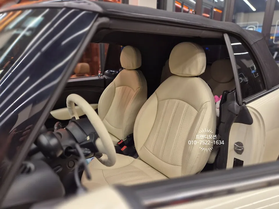 BMW MINI Cooper interior customization - BMW MINI Cooper Interior Customization Review photo 4
