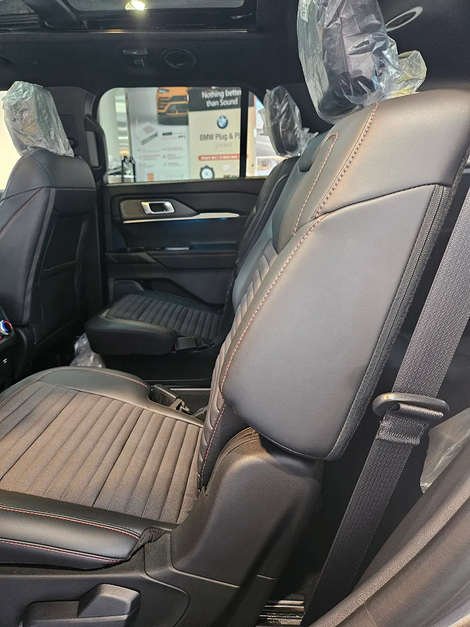 Ford Explorer interior customization - Ford Explorer 2nd Row Reclining Review — Enhanced Comfort photo 4