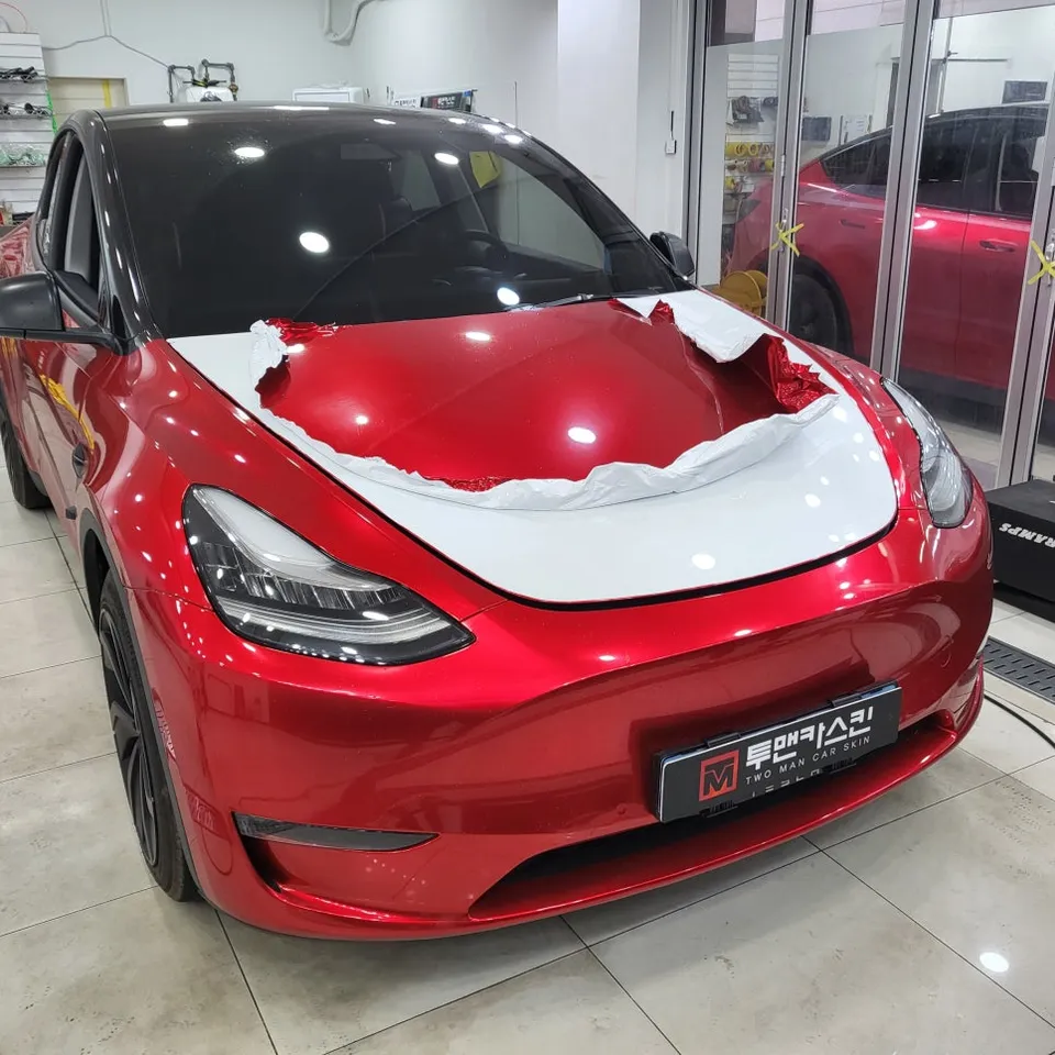 Tesla Model Yのカーラッピング事例|費用目安・仕上がり 施工写真 3-2