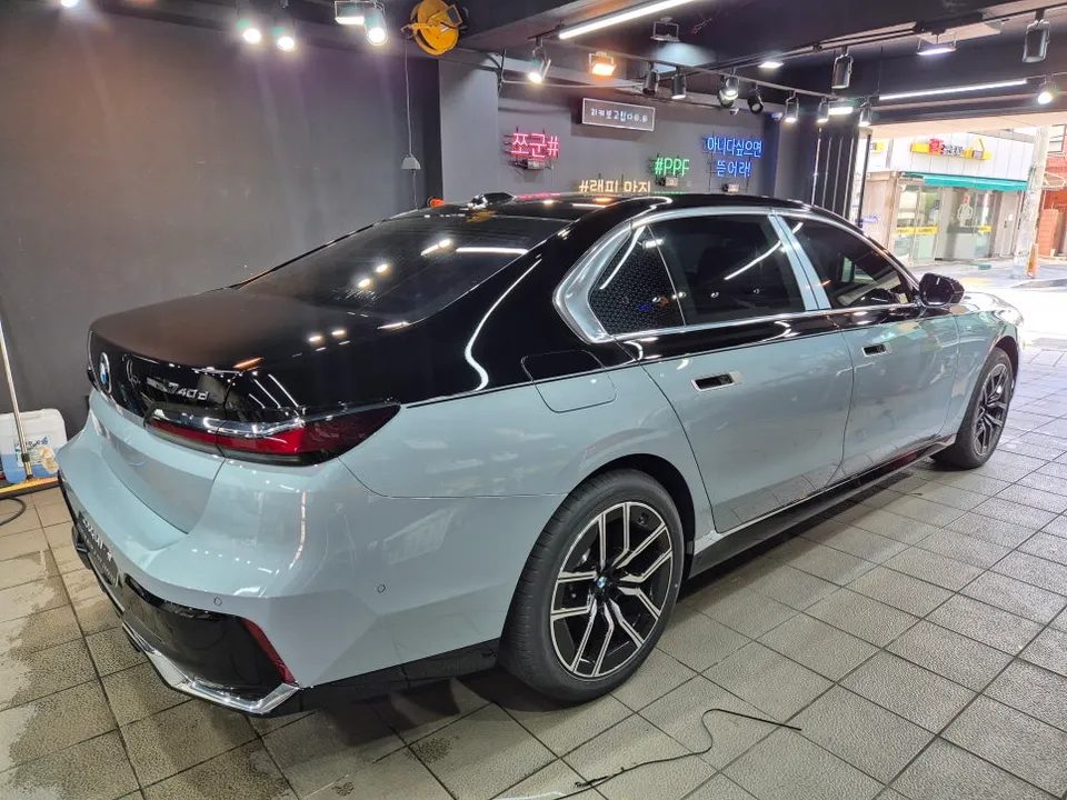 BMW 7 SeriesのPPF施工事例｜費用目安・仕上がり 施工写真 2-3
