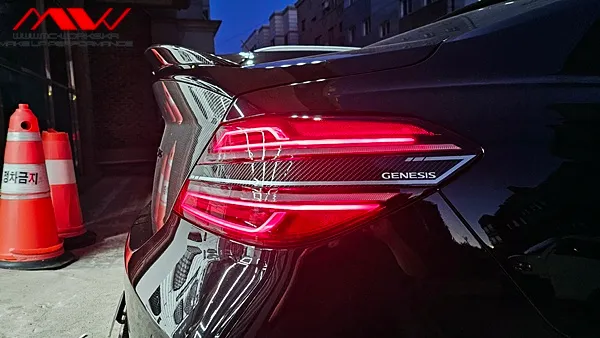 Genesis G70のカーラッピング事例|カスタムと仕上がり 施工写真 2-3