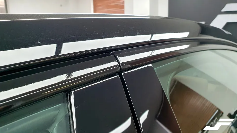 Audi A6のカーラッピング事例｜クロームパーツのブラックアウト 施工写真 2-3