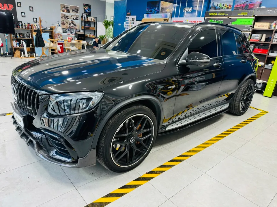 Mercedes-Benz GLEのカーラッピング事例|費用目安・仕上がり 施工写真 2-1