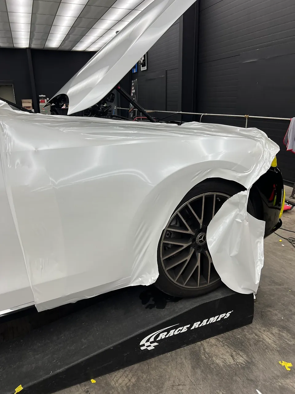 メルセデス・ベンツ S580のカーラッピング事例|費用目安・仕上がり 施工写真 1-2