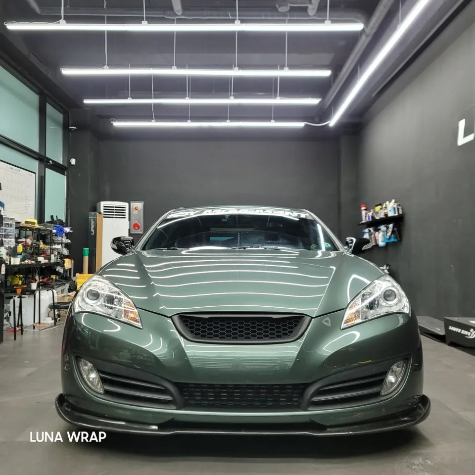 Hyundai Genesis Coupeのカーラッピング事例|アルパイングリーン 施工写真 2-3