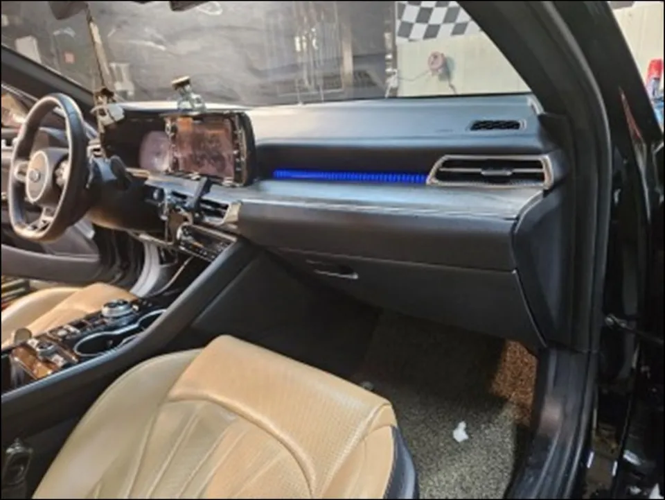 Kia K5 DL3 ambient lighting - Kia K5 Ambient Lighting Review: RGB & Moving Effects photo 5