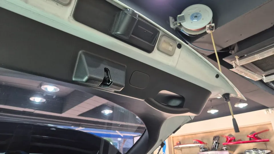 Hyundai IONIQ 5 oem options - Hyundai IONIQ 5 Power Tailgate Retrofit Review photo 3