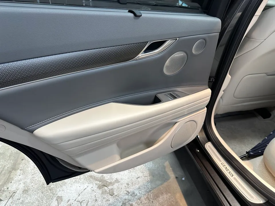 Genesis G80 interior customization - Genesis G80 Interior Customization Review: Leather Repair Results photo 5