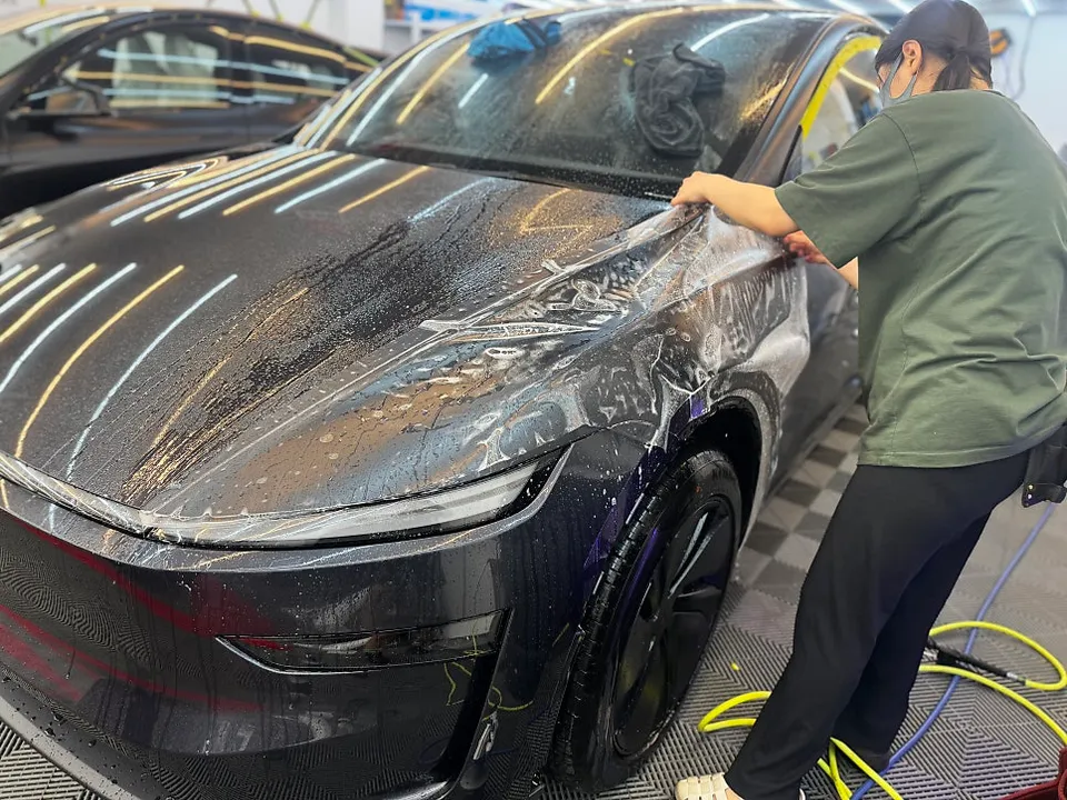 Tesla JuniperのPPF施工事例｜無光フィルムで保護と美観を両立 施工写真 2-2